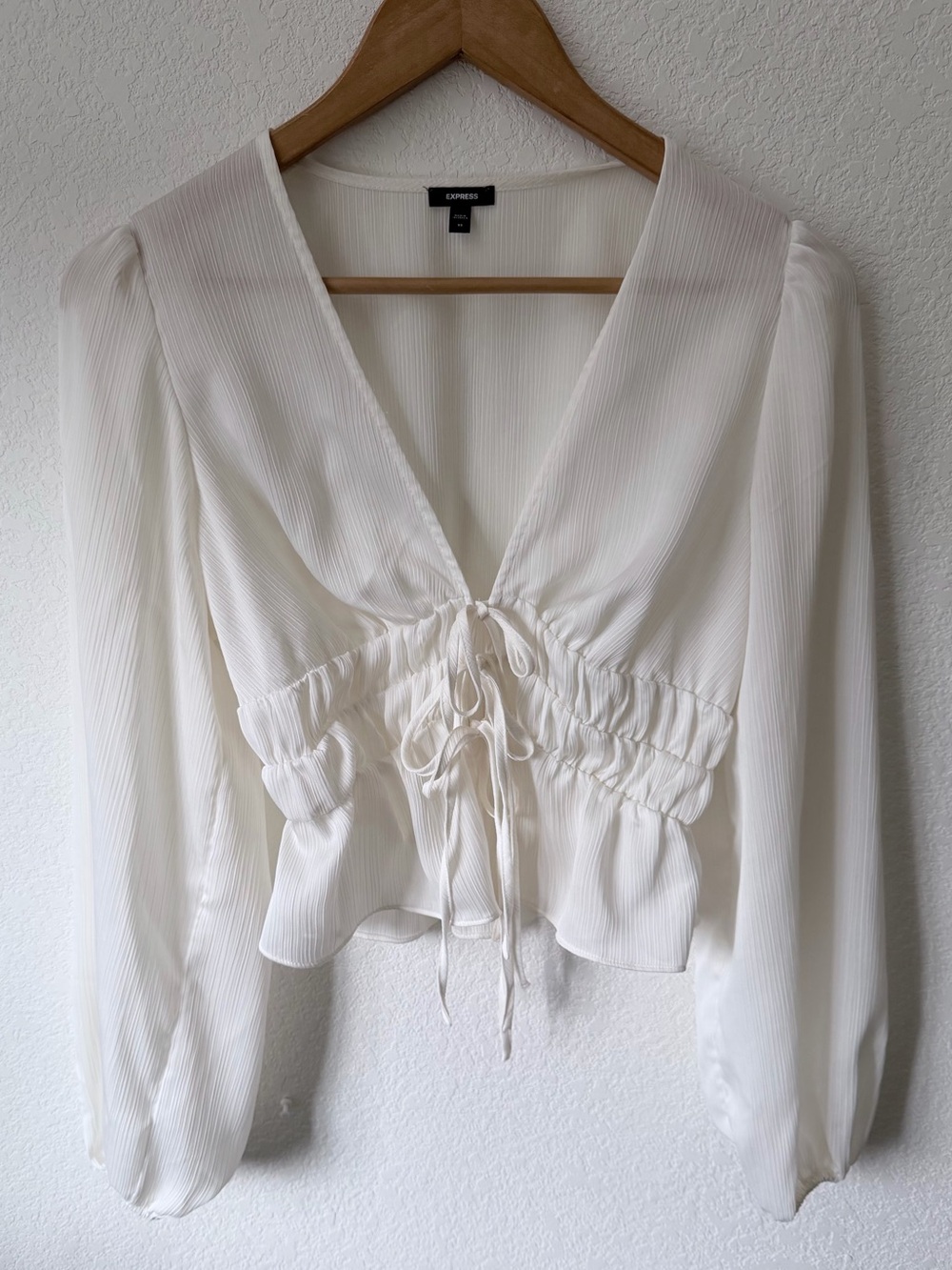 Blouse Size XS Long Sleeve Smocked Tie Front Top in Ivory